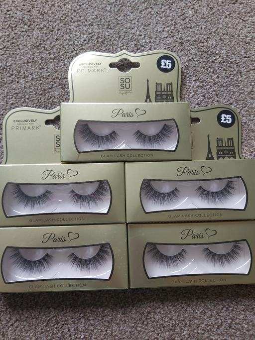  — Paris brand new eyelashes