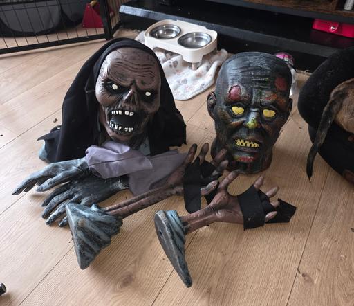  — zombies