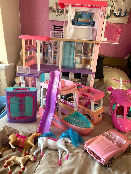  — Barbie dreamhouse bundle