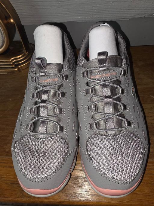  — Sketchers Size 4