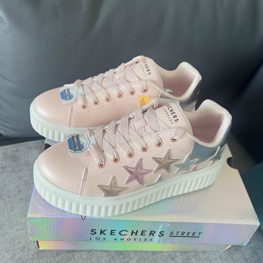  — Skechers lace up trainers size uk 3