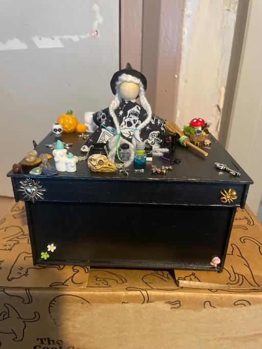  — Beautiful Witchy keepsake box
