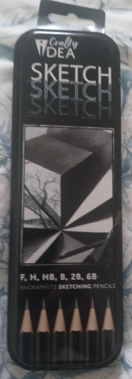  — Pencil set )
