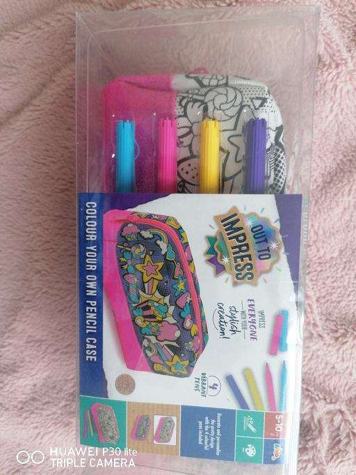  — Colour your own pencil case
