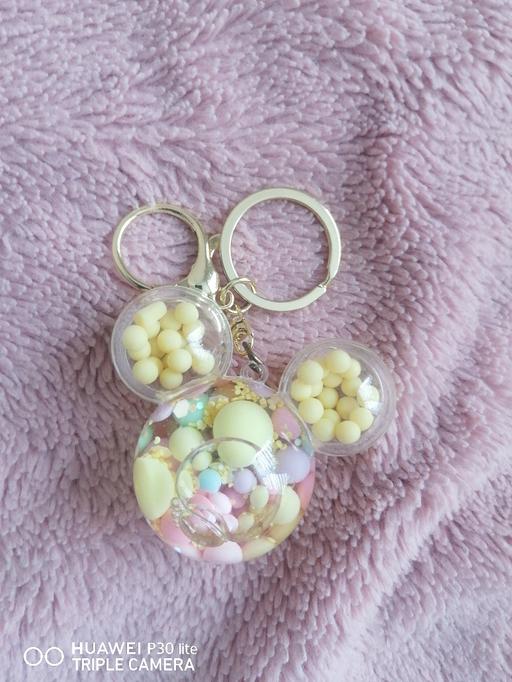  — Mickey Mouse style liquid filled keyring