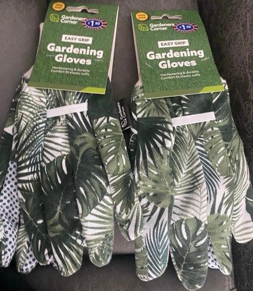  — Gardening gloves