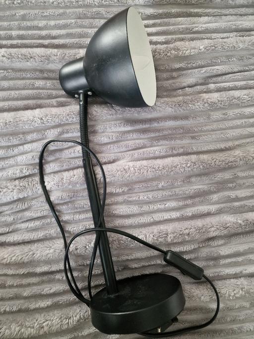  — desk lamp
