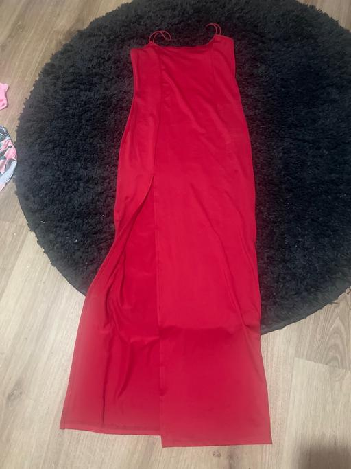  — Stunning long red dress size small