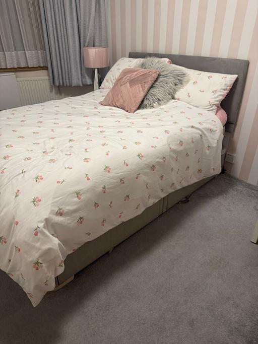  — Double bed