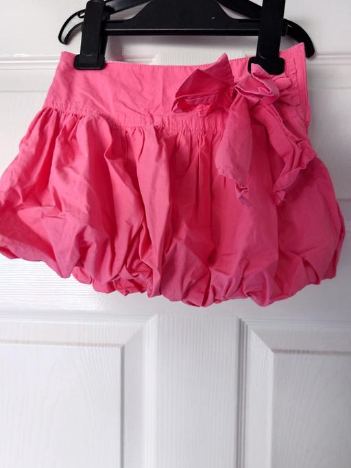  — Girls pink skirt size 2-3 years
