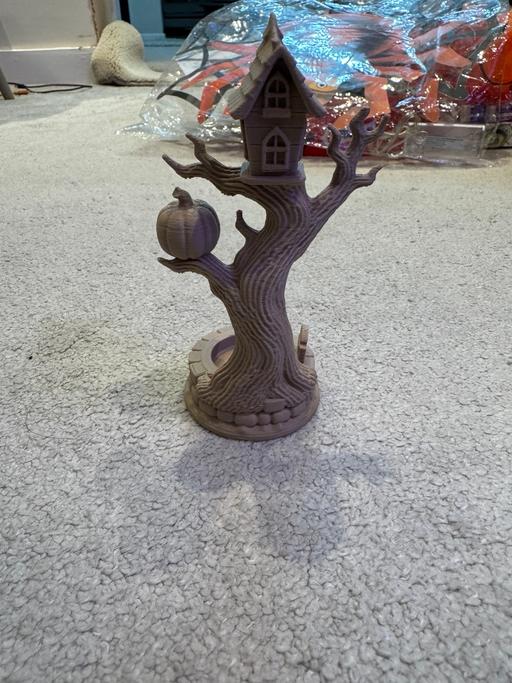  — halloween candle stand