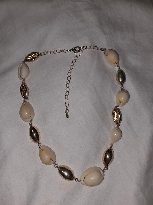  — Vintage Shell Necklace