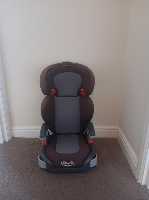 — graco black and grey car seat- like new