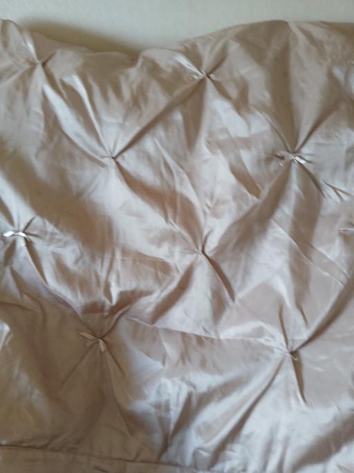  — King size Bed Cover