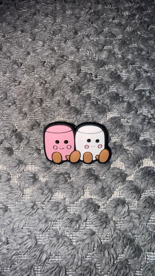  — Marshmallow croc charm