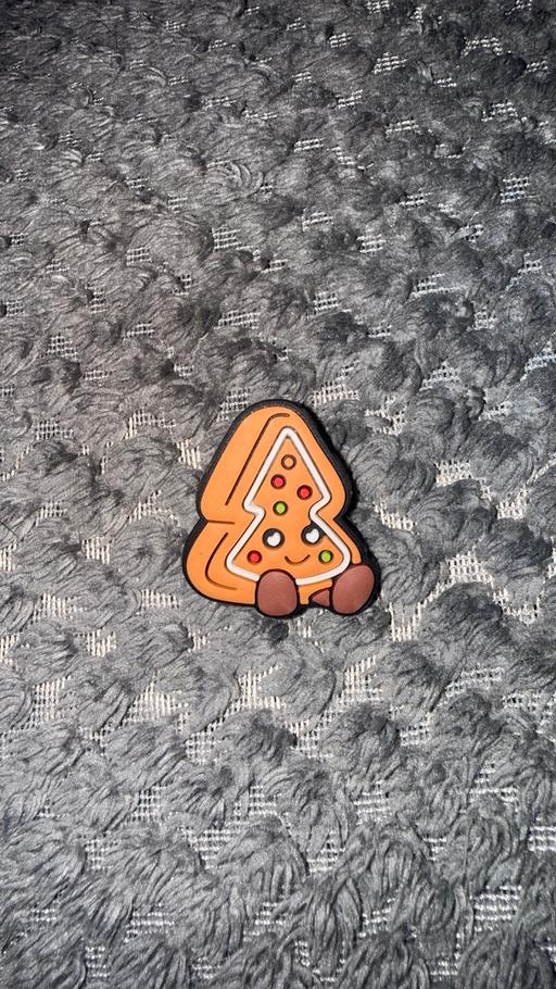  — Gingerbread xmas tree croc charm