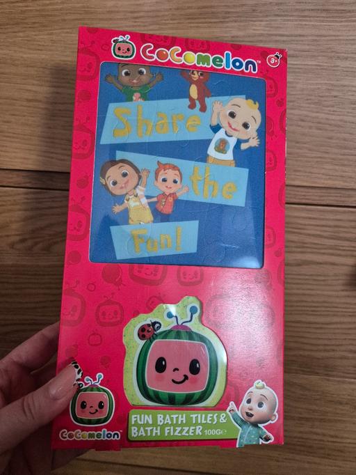  — new Cocomelon Fun Bath Tiles & Bath Fizzer Se