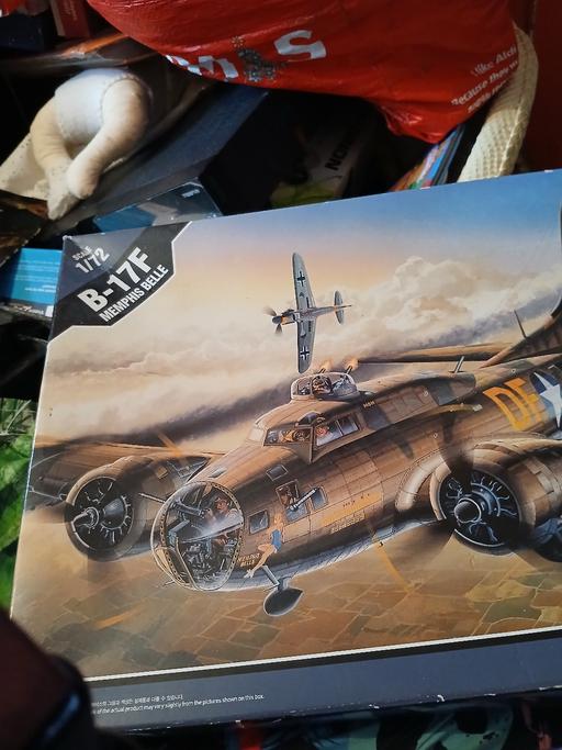  — scale 1,72 b,17f memphis belle