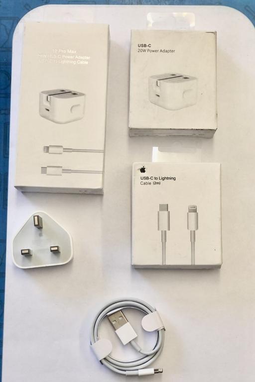  — Apple iPhone USB C, Lightning Cable & Charger