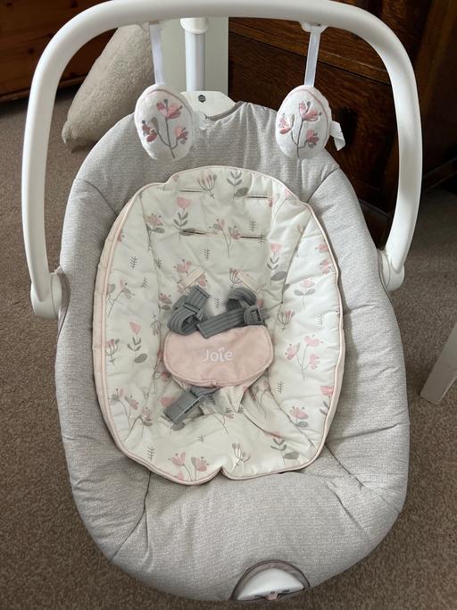  — Swinging baby chair