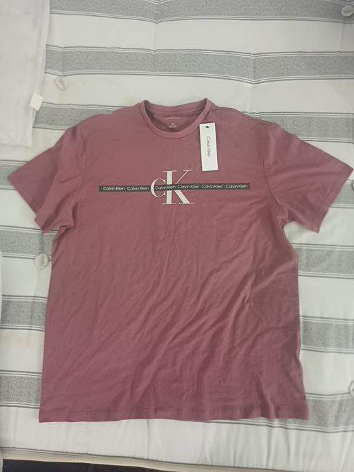  — Calvin klein Mens Tee