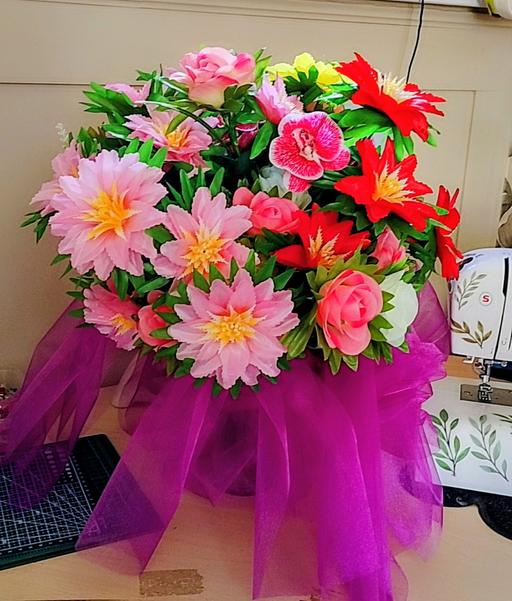  — flower arrangement