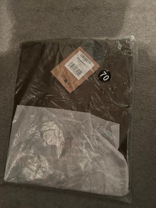  — North face olive green T-shirt with tags