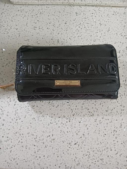  — River Island Purse