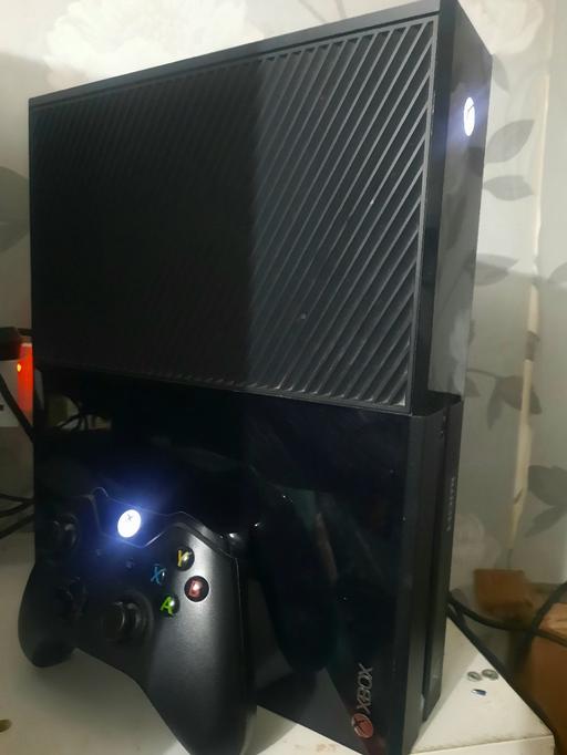  — Xbox One Original Leads Controller