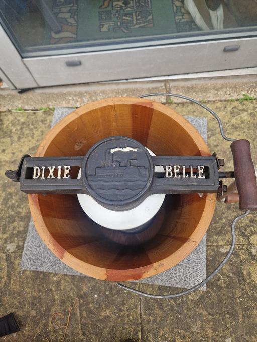  — Dixie belle vintage ice cream maker