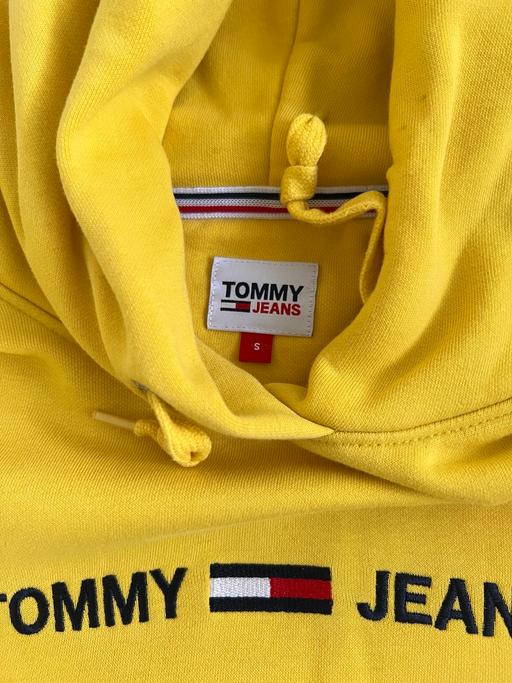  — Tommy Hilfiger hoodie