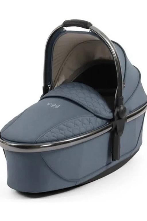  — Carry cot