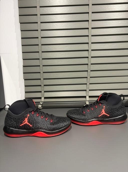  — Jordan Trainer 1 UK 11