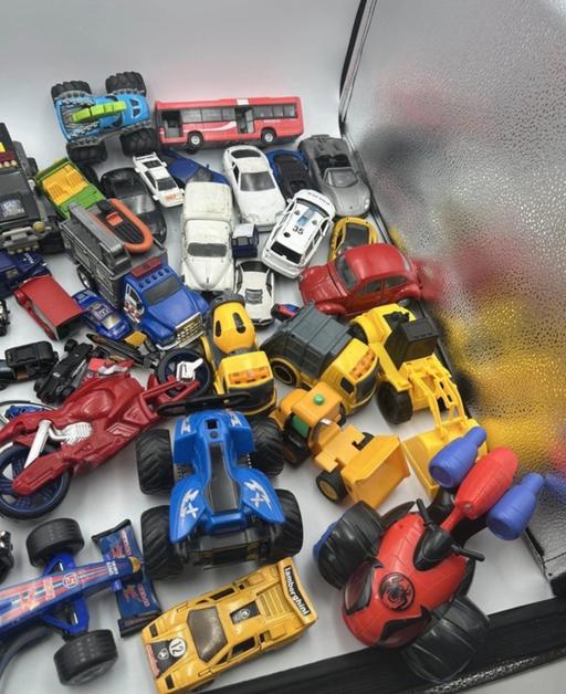  — Joblot of cars