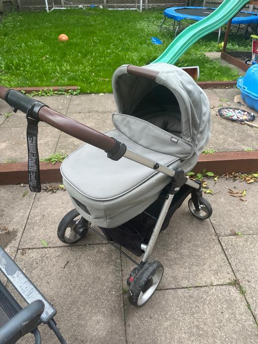  — Mamas & papas pushchair
