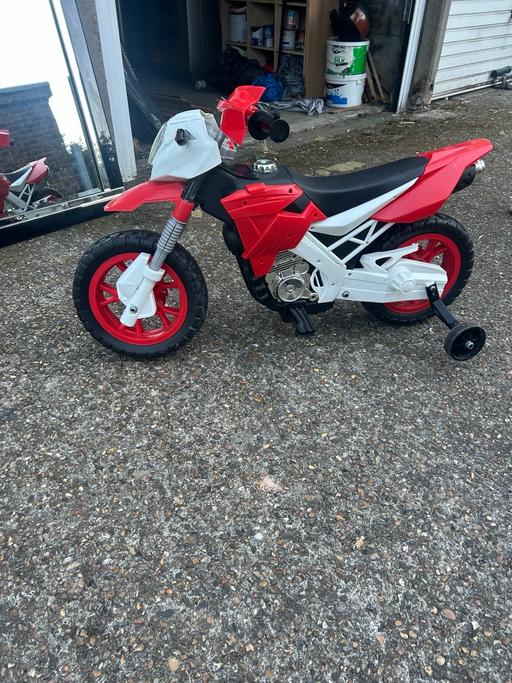  — Kids electric motorcycle with charger