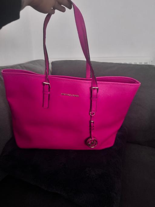  — Michael Kors jet set travel large tote bag