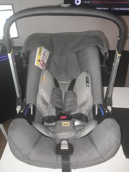  — doona carseat pram