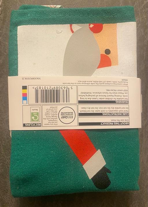  — Christmas apron