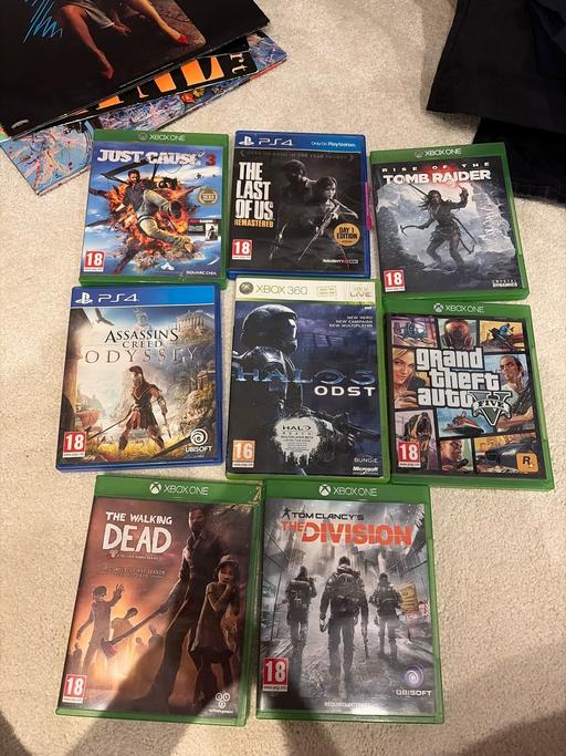  — Xbox and PS4 games (sold together)