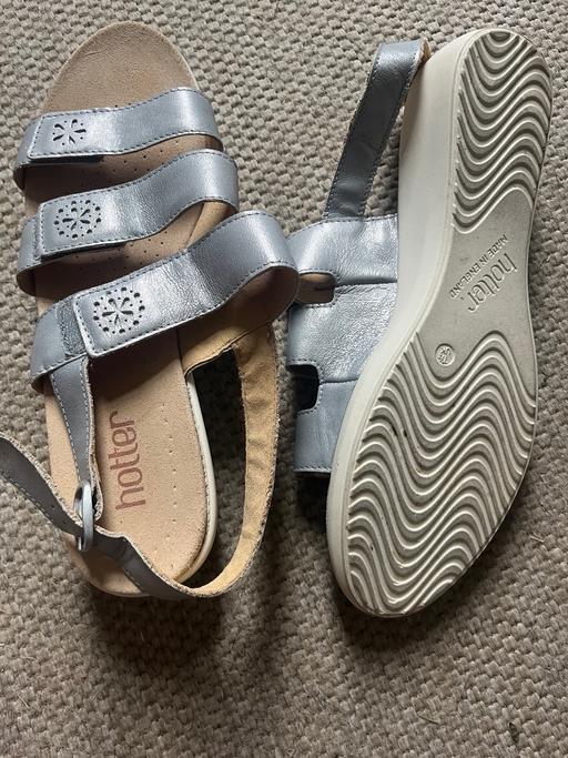  — Size 7.5 hotter comfy sandals