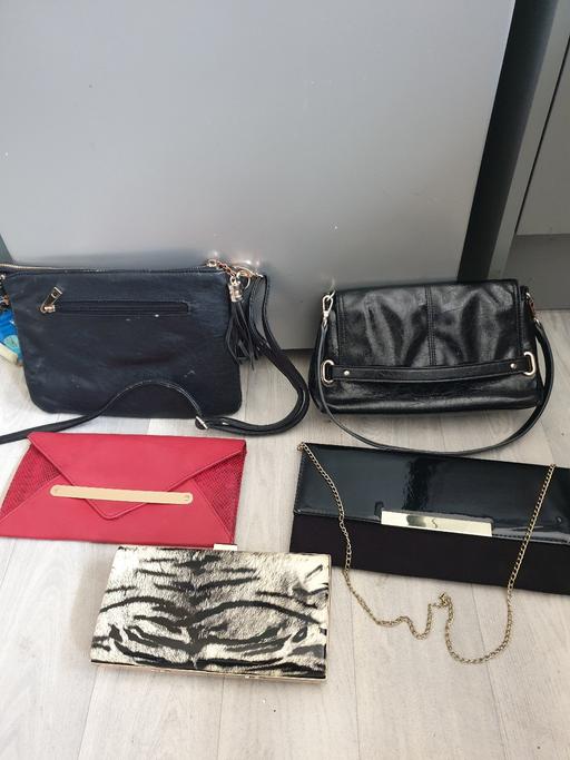  — 5 x Handbags for £5