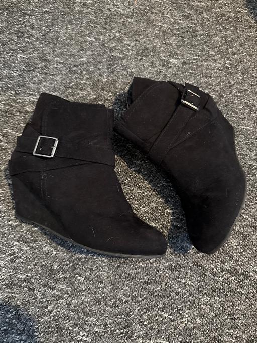  — Wedge Boots