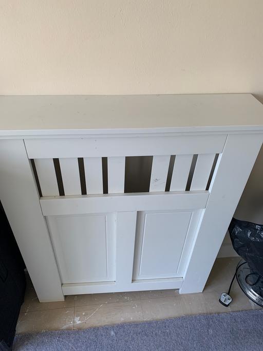  — Radiator cover white