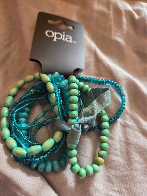  — bracelet