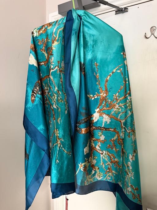  — Extra large imitation silk scarf