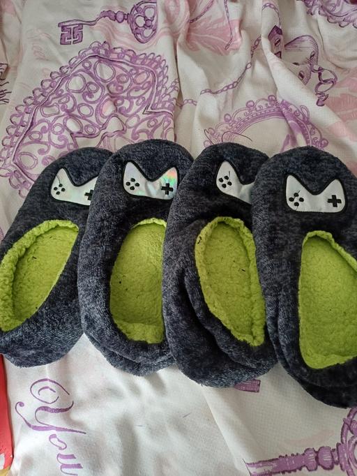  — boys slipper socks