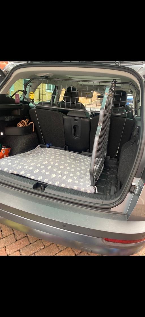  — Travall Dog guard Skoda karoq 2018 onwards