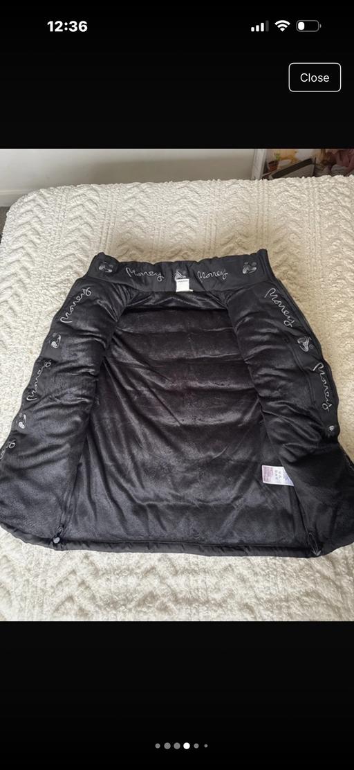  — Gilet
