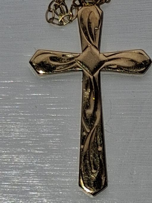  — 9ct solid cross and chain.